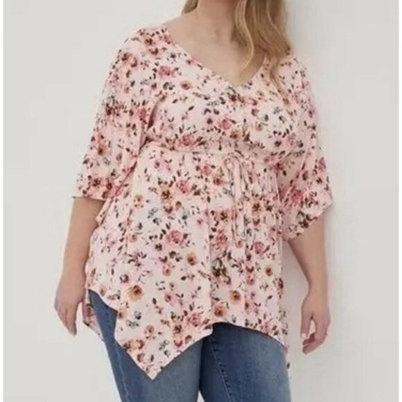 torrid Tops - Torrid 2 BABYDOLL Top Challis Floral Pink Plus Size 2X V Neck Sharkbite Hem